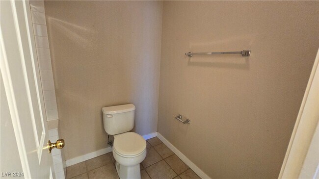 Building Photo - 900 Heavenly Hill Ct