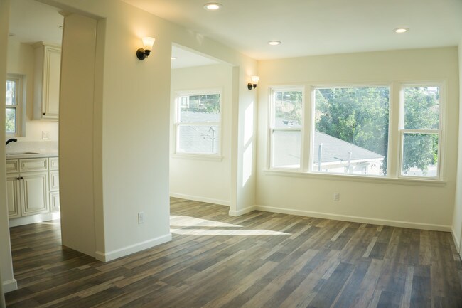 Building Photo - 1239 N Verdugo Rd