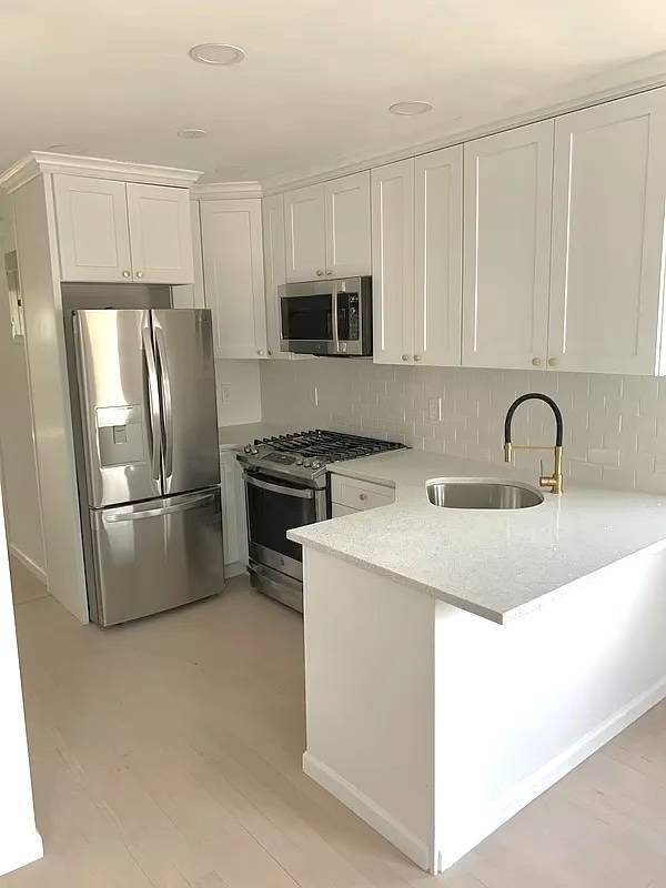 Foto del edificio - 1316 East 100th Street