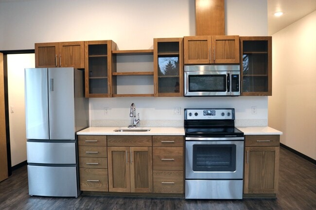 Building Photo - BD52