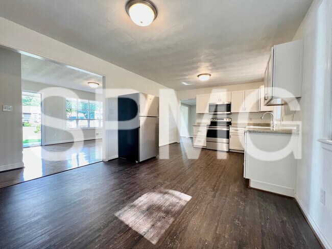 Foto del edificio - 1662 Barnett Rd NW