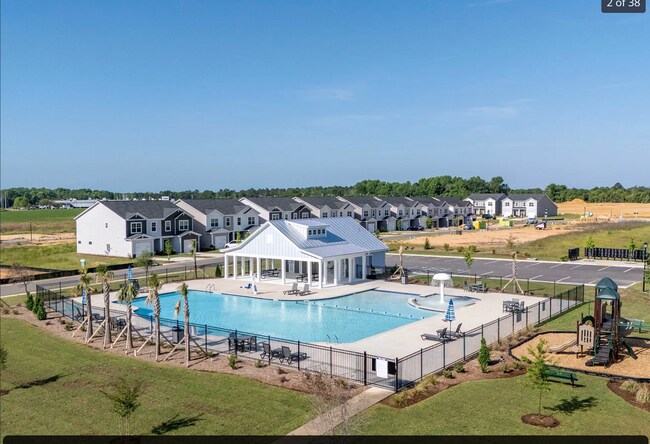 Foto del edificio - 191 Hunters Branch Dr