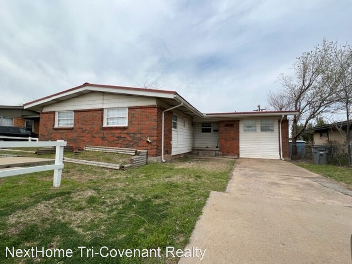 4 br, 1.5 bath House 1626 NW 38th St House for Rent in Lawton, OK