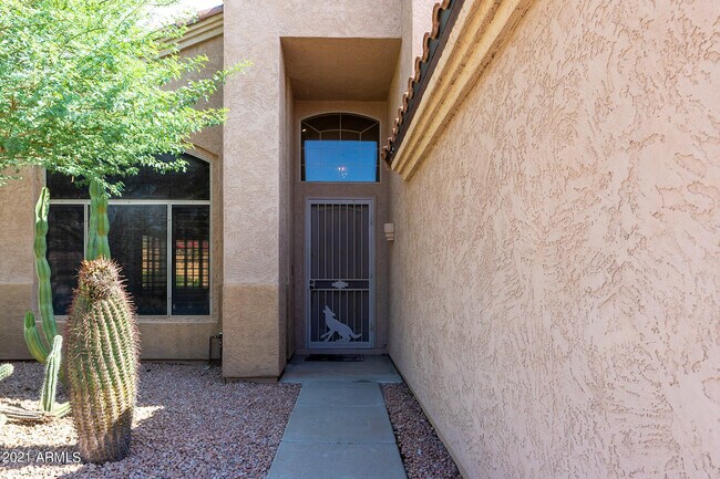 Building Photo - 112 W Windsong Dr