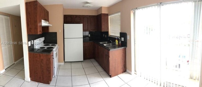Foto del edificio - 1453 SW 3rd St
