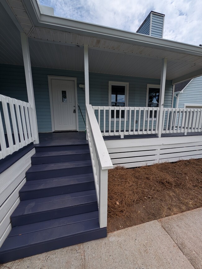 Building Photo - 124 Davidson Dr