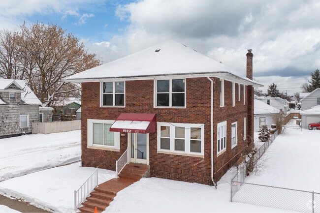 Building Photo - Emerson Apartments