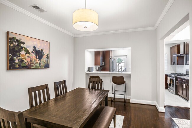 3HAB, 1,5BA - 2.000 ft² - 1628 Massachusetts Ave