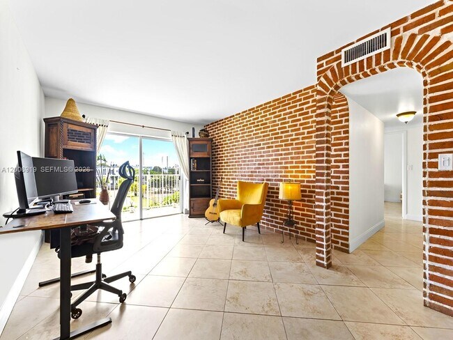 Foto del edificio - 5020 NW 79th Ave