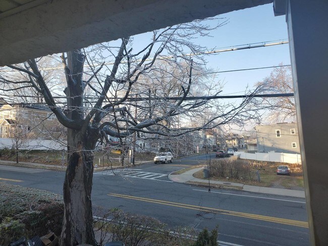 Foto del edificio - 114 Lincoln Ave