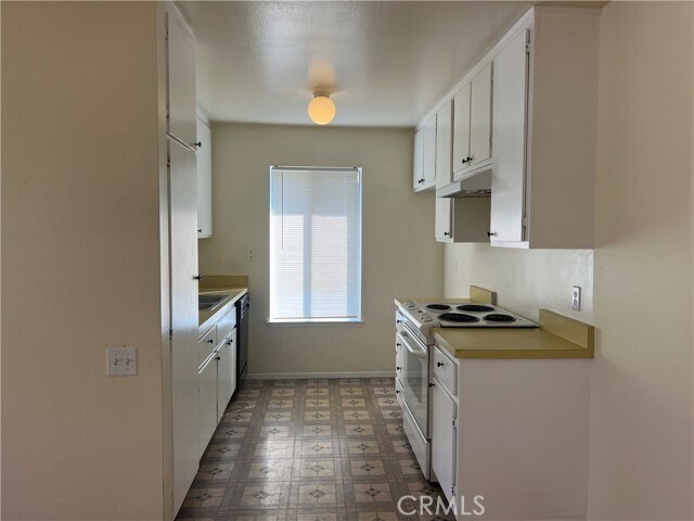 Building Photo - 1329 Parkside Dr