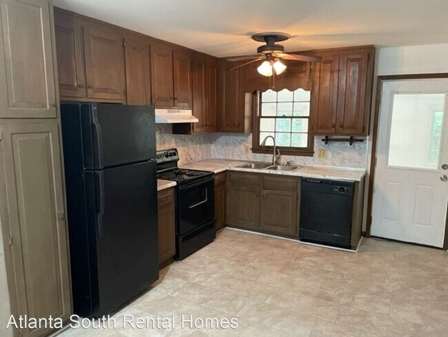 Foto del edificio - 3 br, 2 bath House - 5445 Bethlehem Road