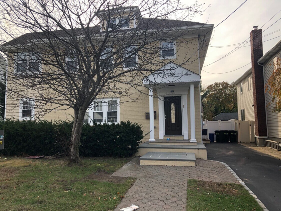 233 Mosher Ave, Woodmere, NY 11598 House for Rent in Woodmere, NY