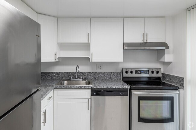 2 habitaciones, 2 baños - 1,300 pies cuadrados - The Palms at Forest Hills