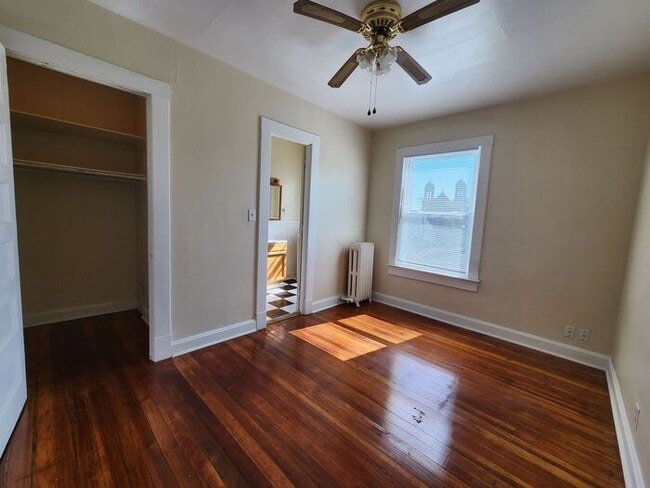 Building Photo - Close to ISU - 1 Bedroom - Gas, Water & Se...