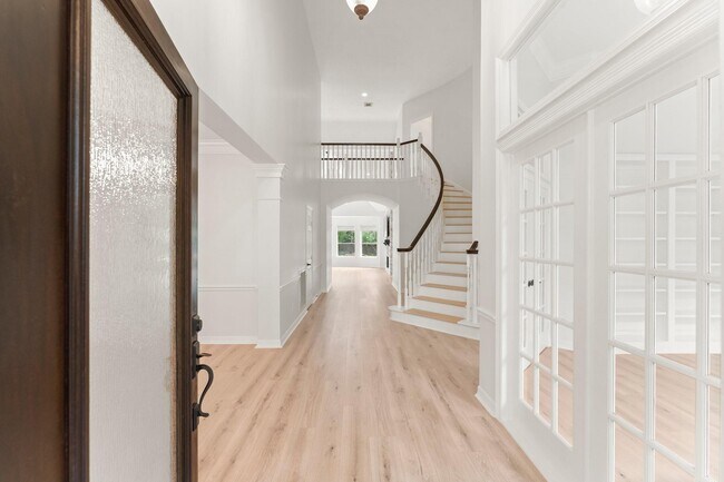 Building Photo - 22 Rillwood Pl