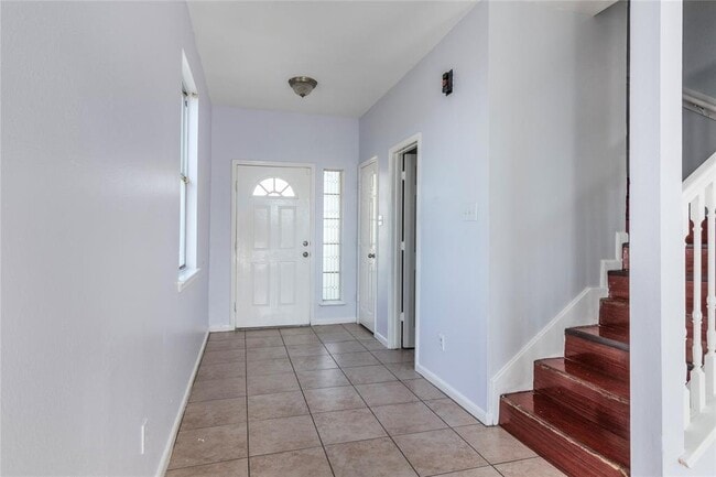 Building Photo - 6427 Waldron Cir