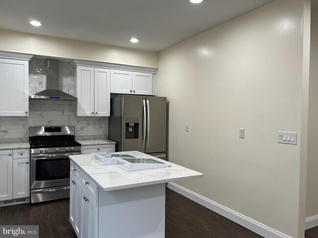 Building Photo - 7509 Cove Point Way