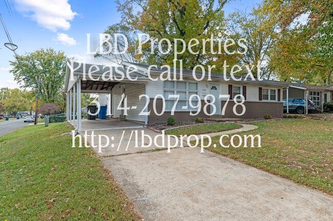 Building Photo - 490 St Marie St