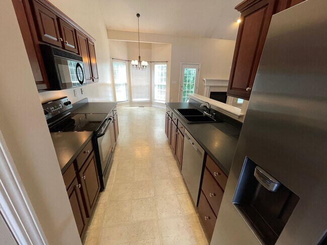 Foto del edificio - 321 Arlington Meadows Dr