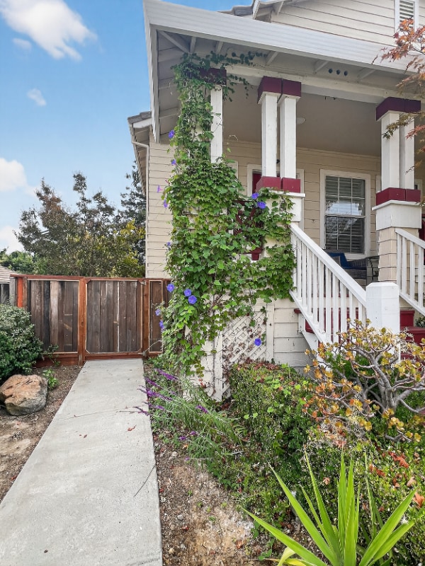 Building Photo - 632 Corliss St