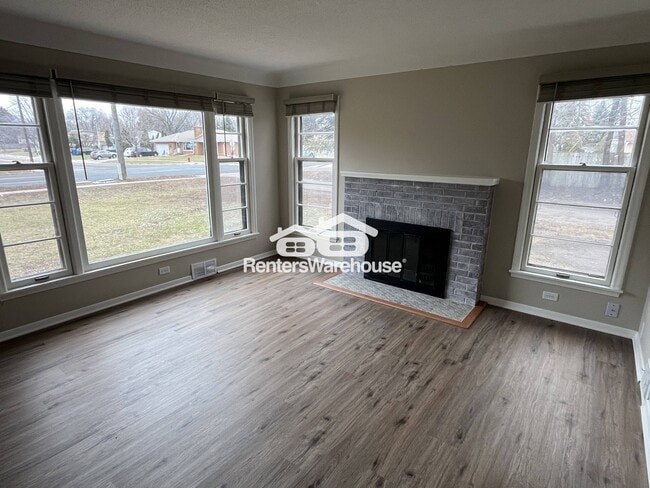 Building Photo - 10152 Lyndale Ave S