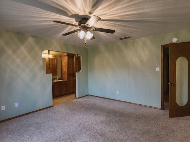 Foto del edificio - 3509 Linkwood Ln