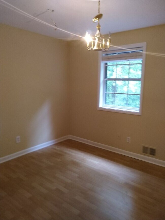 Building Photo - 3156 Nectarine Cir