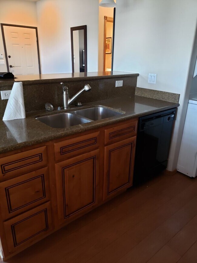 Foto del edificio - Bison Cove 2 Bed / 2 Bath - upstairs corner unit