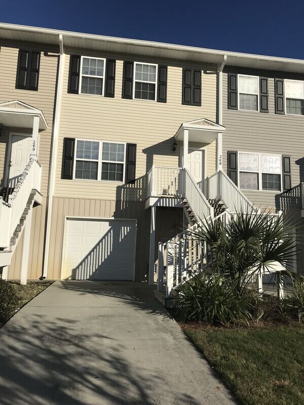 Primary Photo - 368 Laurel Oak Ln