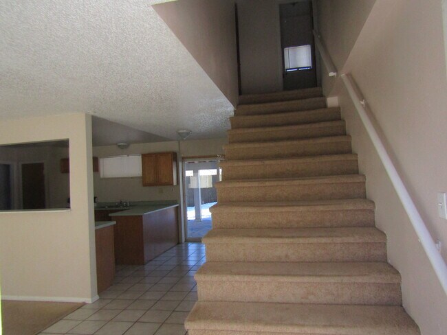 Building Photo - 521 Murphy Dr