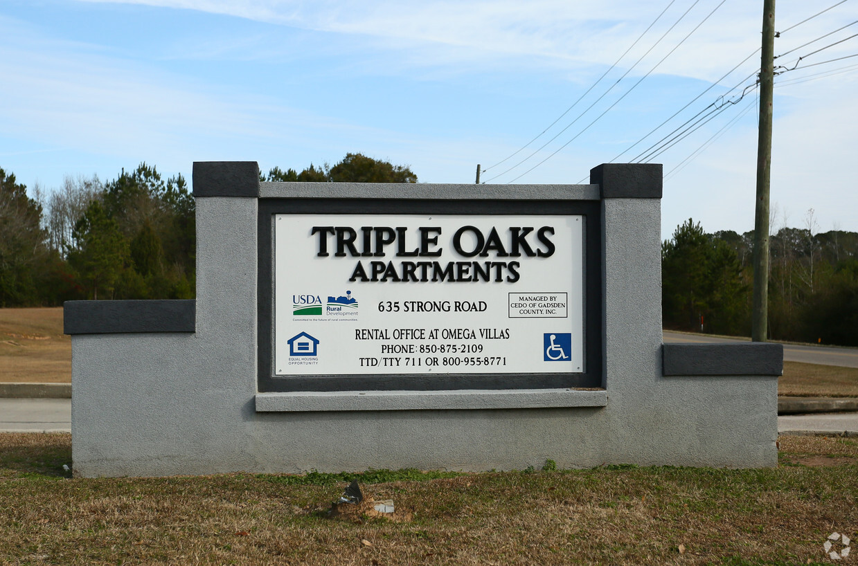 Foto del edificio - Triple Oaks Apartments