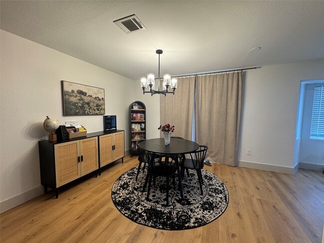 Building Photo - 7509 Mockingbird Ln