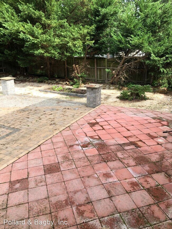 Building Photo - 4 br, 2.5 bath House - 5630 Hereld Green Dr.