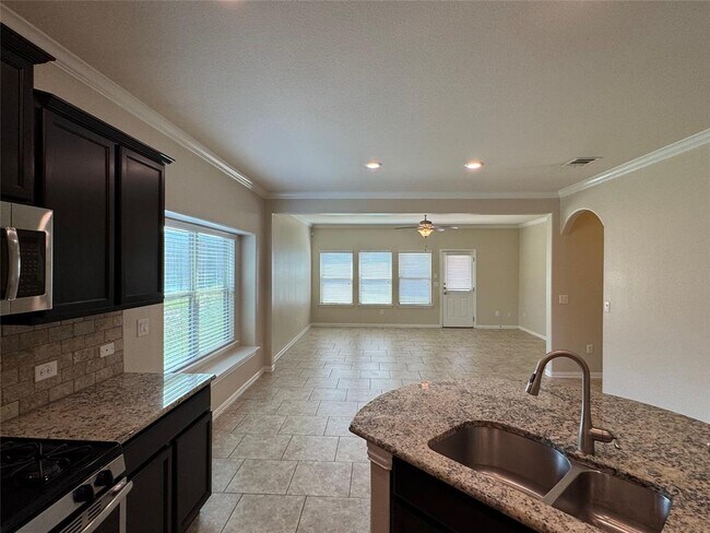 Building Photo - 10301 Crescendo Ln