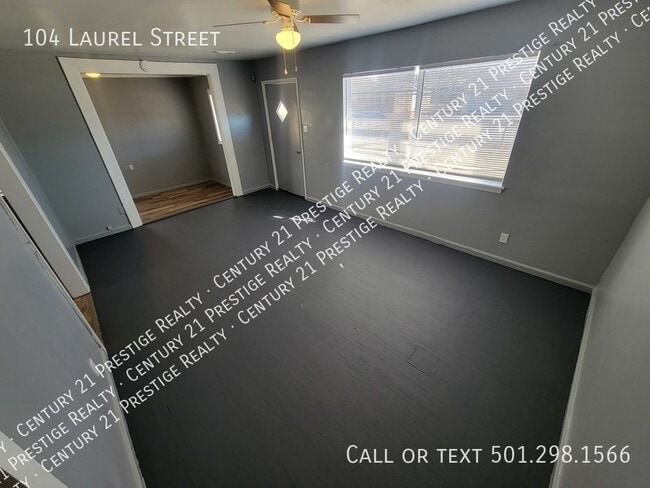 Building Photo - 104 Laurel St
