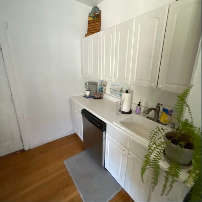 Foto del edificio - 679.5 W Wrightwood Ave