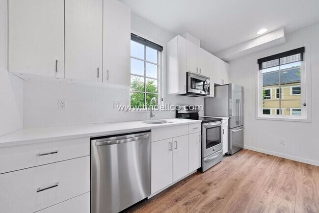 Foto del edificio - Modern Townhome Apartment in the heart of Hosford-Abernethy - W/S/G Included!