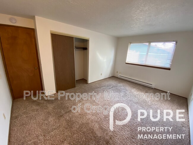 Building Photo - 1126 SE 149th Place