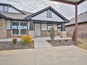 Building Photo - 5816 Goldfinger Rd