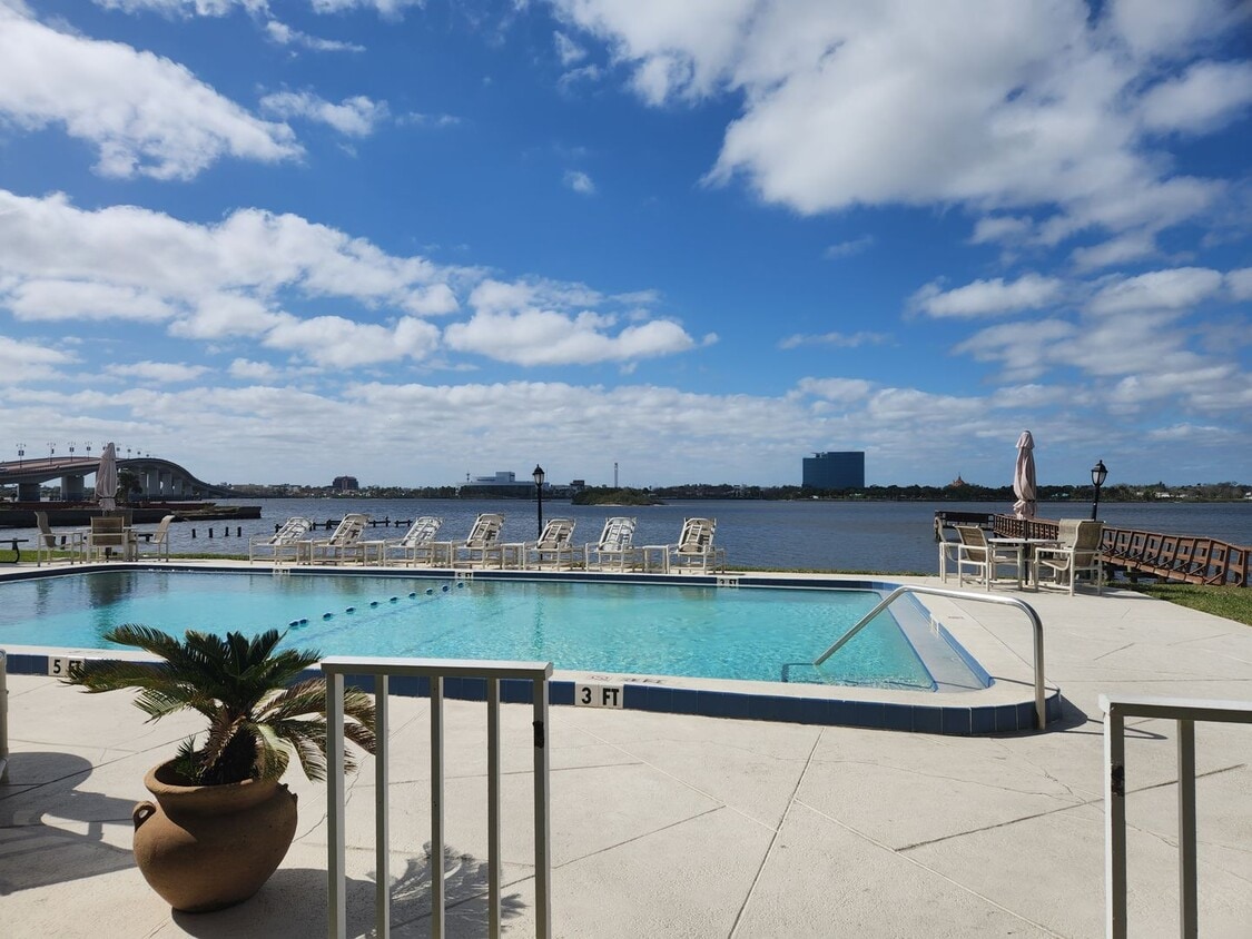 2 bedroom 2 bath recent remodel Direct riv... - 2 bedroom 2 bath recent remodel Direct riv...