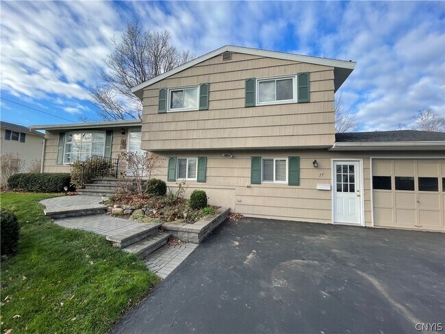 Foto del edificio - 17 Juneberry Ln