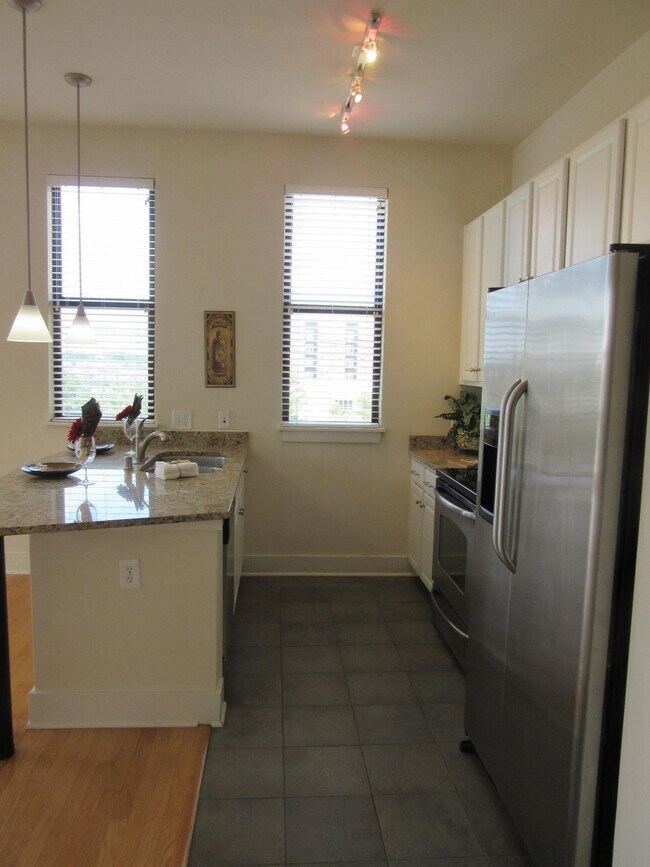 Foto del edificio - 650 S Mill St