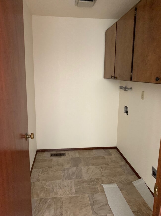 Utility Room - 1112 S 43rd Ave