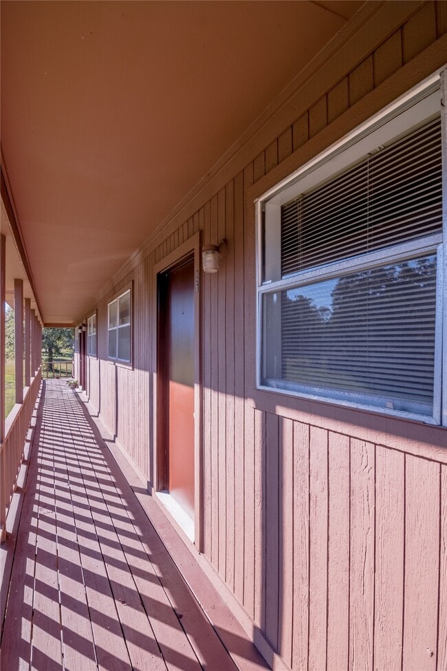 Building Photo - 120 McAdams Ln