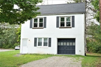 Building Photo - 218 Airport Rd