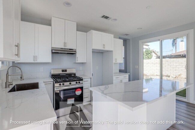 Foto del edificio - 11875 Wisteria Ave