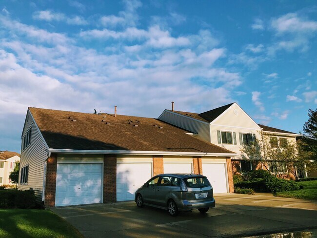 Front - 112 Windwood Ct