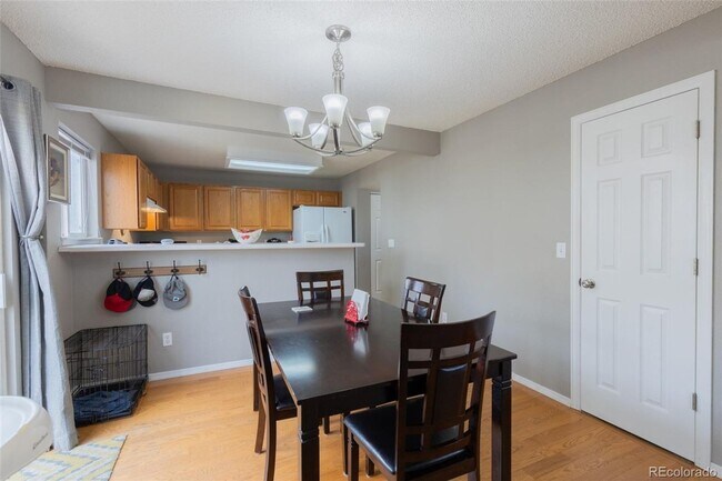 Foto del edificio - 12694 Davis St