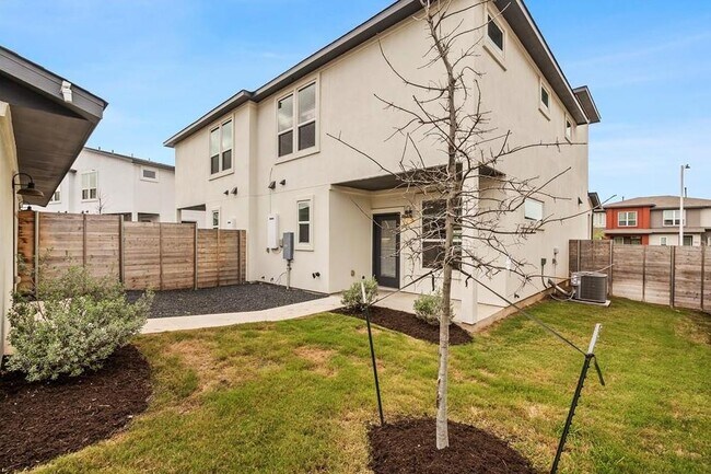 Foto del edificio - 5409 Baythorne Dr